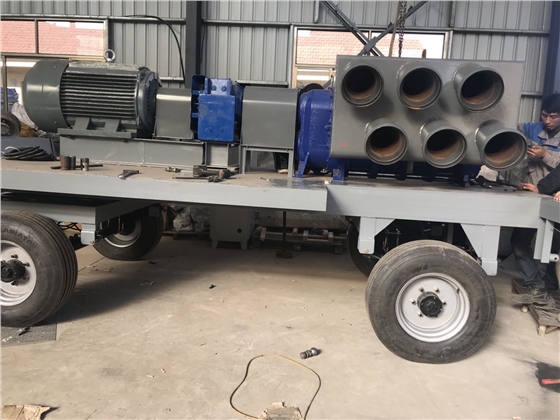 移動(dòng)泵車 移動(dòng)泵車