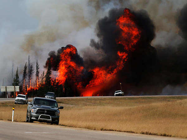 加拿大大火促使國際油價短時間內(nèi)上升 加拿大大火促使國際油價短時間內(nèi)上升